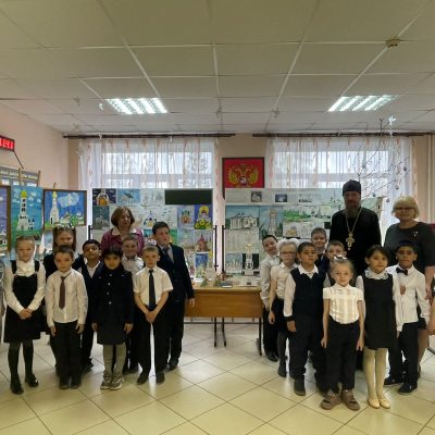 В школе села Завидово открылась юбилейная выставка, посвящённая  Храмовому комплексу
